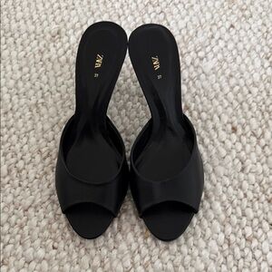 Zara Elegant Black Mules for Women